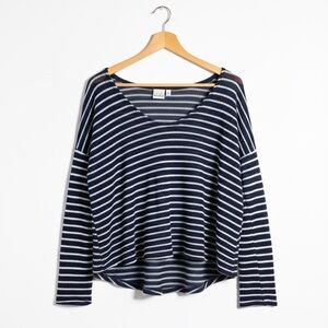 Mudd NWOT Navy and White Striped Long Sleeve Sweater Lightweight Stretchy Comfy